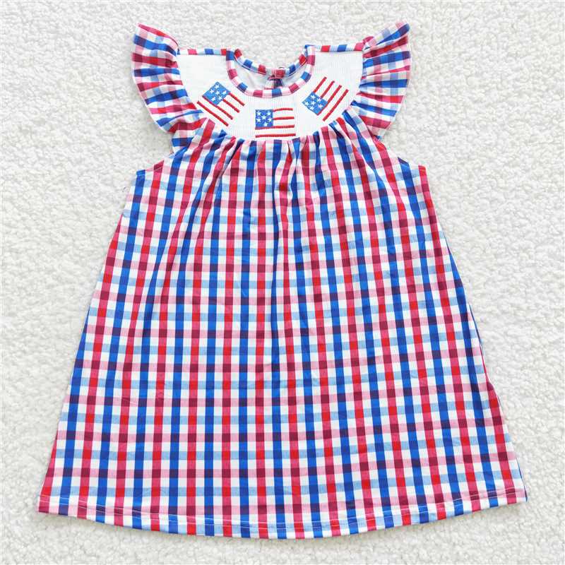 8.2 RTS NO MOQ Summer Baby Girls Dresses GSD0387 4th Of July Smocked Gingham Dresses Rompers