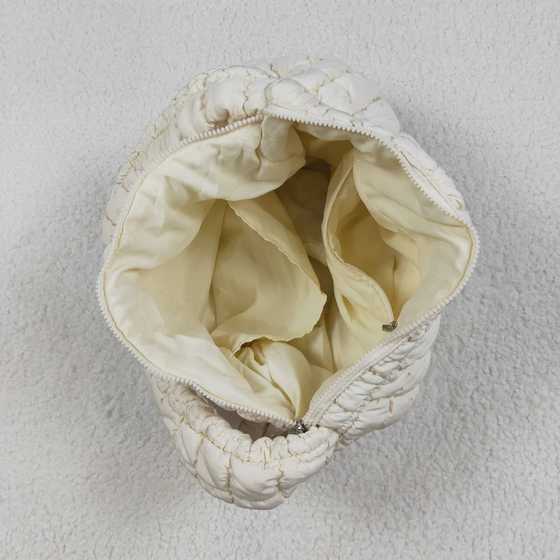 USA Shop RTS Zip White Handbags