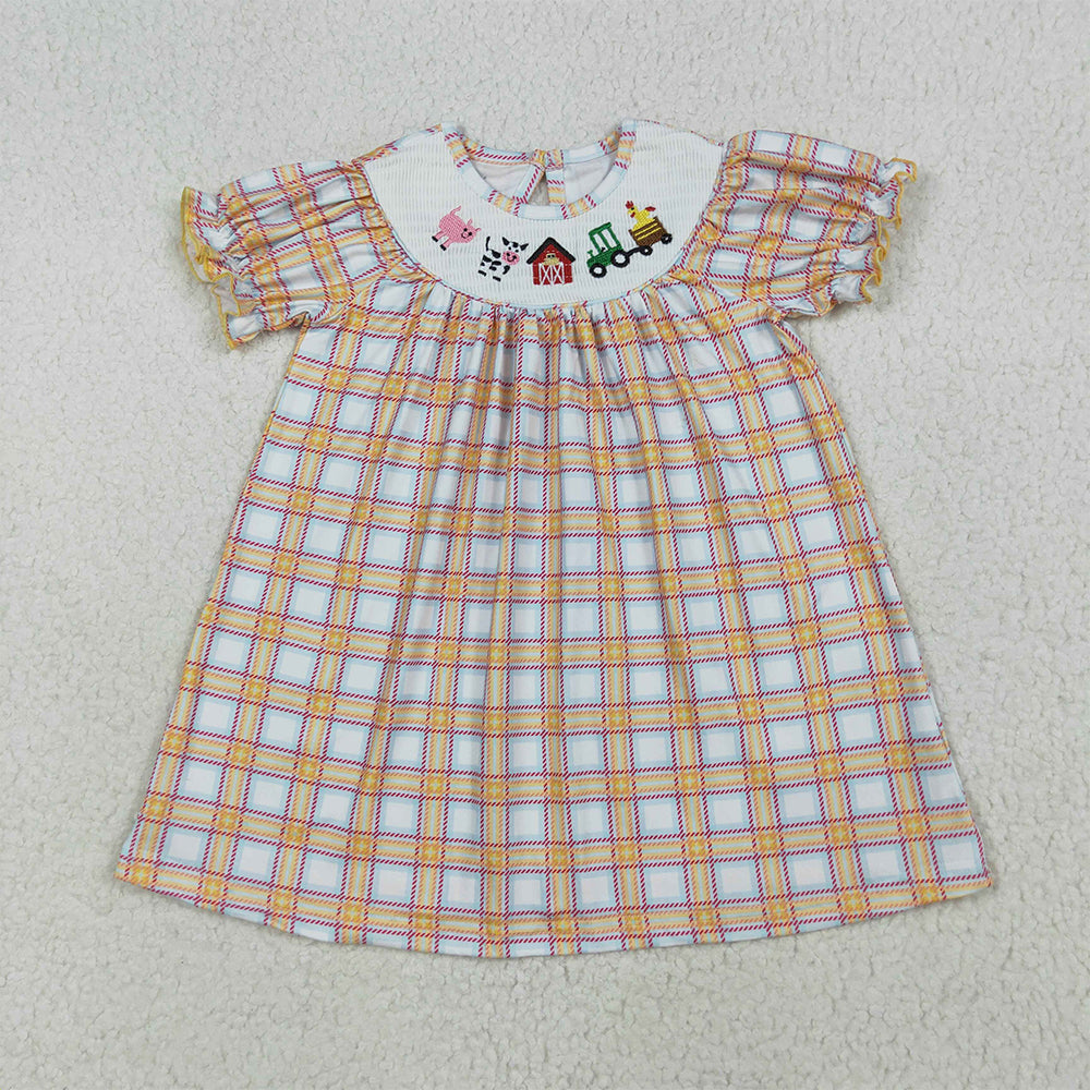 7.15 RTS NO MOQ Summer Baby Girls Dresses GSD2276 Fall Plaid Cows Farm Smocked Knee Length Dresses