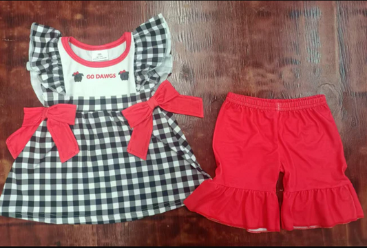 4.21 Preorder moq 5 Baby Girls Black Plaid Flutter Sleeves Go Dawgs Bows Tunic Red Ruffle Short Set