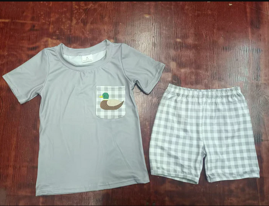 4.21 Preorder moq 5 Baby Boys Gray Short Sleeves Duck Pocket Top Plaid Short Set