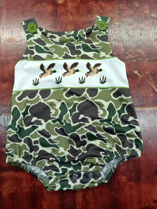 5.6 Preorder moq 5 Baby Boys Sleeveless Ducks Green Camo Western Rompers