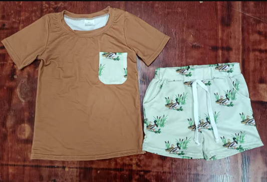 5.15 Preorder moq 5 Baby Boys Brown Short Sleeves Pocket Top Ducks Shorts Set