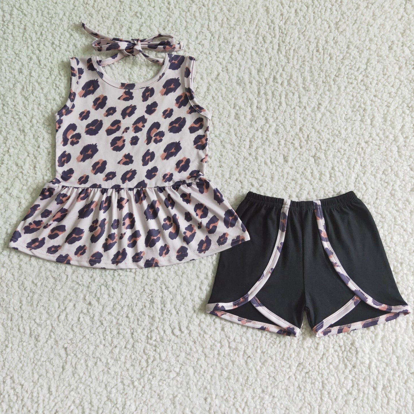 GSSO0052 Girls Sleeveless Leopard Black Shorts Set