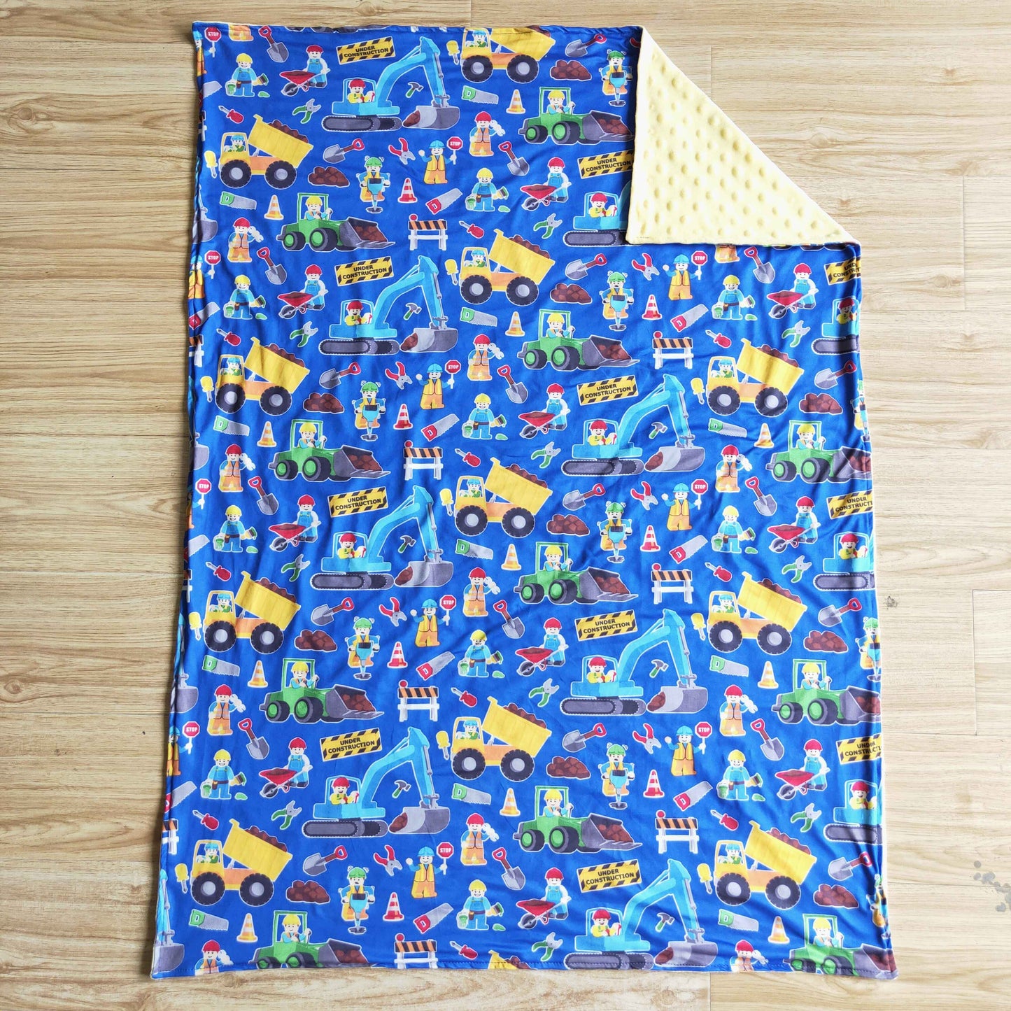 new arrival infants excavator and workers Pattern blanket with blue color