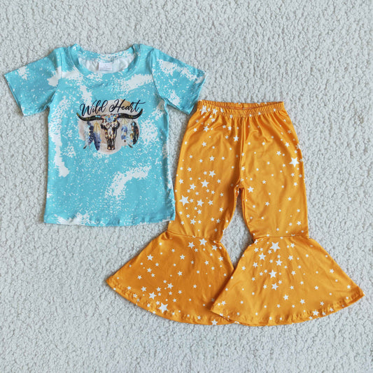girl blue top match yellow flare pants with stars