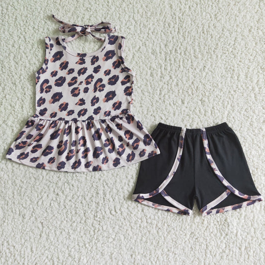 fashion girl tank top with leopard and black shorts suit for summer