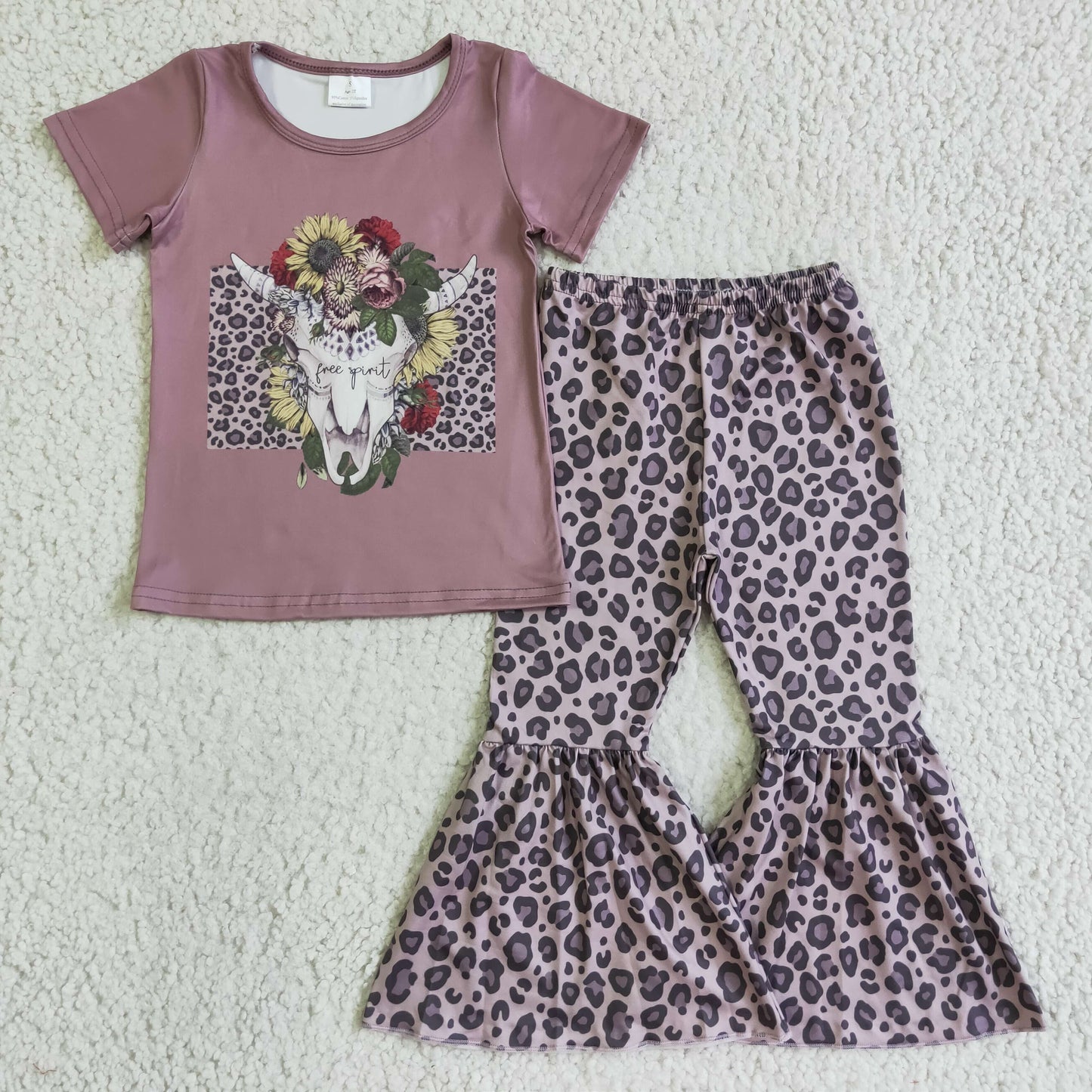 GSPO0152 girl short sleeve cow and flowers t-shirt match leopard bell bottom set